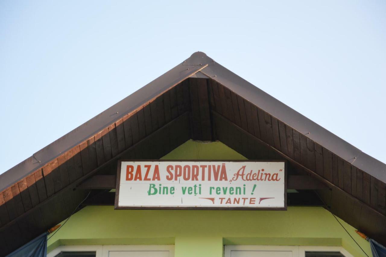 ホテル Baza Sportiva Adelina クンプルング エクステリア 写真